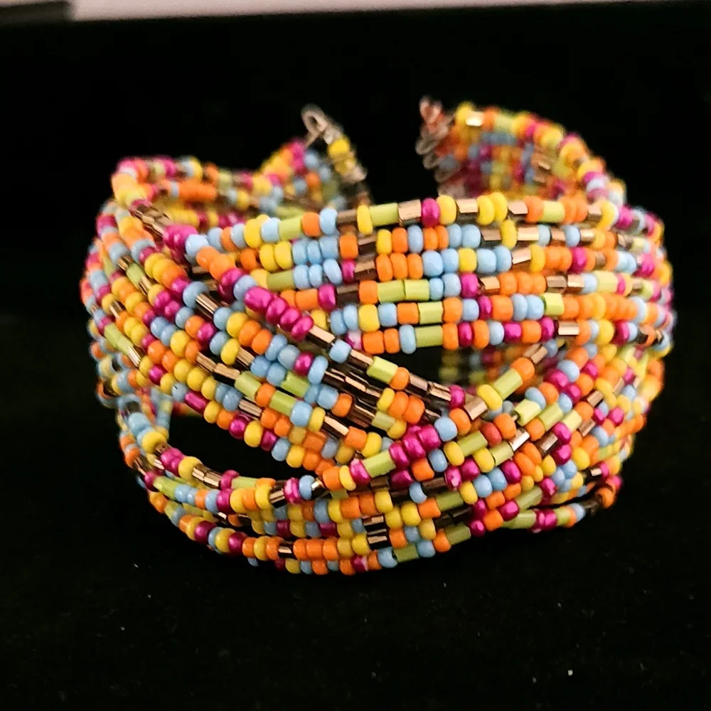 Multicolor Sead Bead and Wire Cuff Bracelet